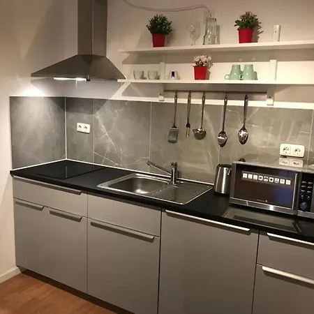 Maxim Aparthotel 3*